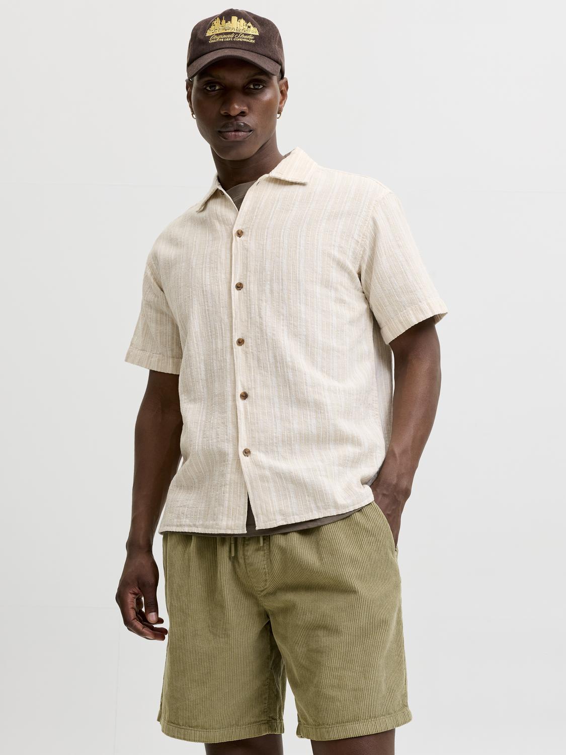 model_shot-front